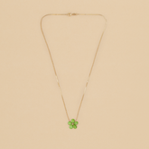 Collar Flor de Fresita Verde