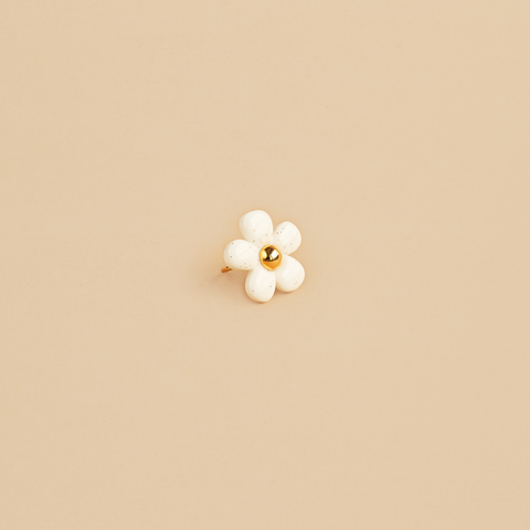 Anillo Flor de Fresa Blanco