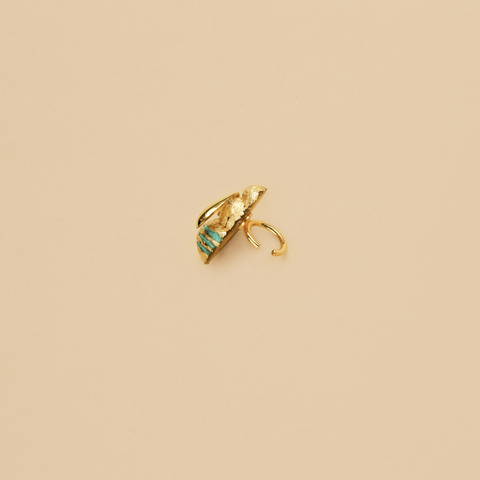 Earcuff Abejita dorado