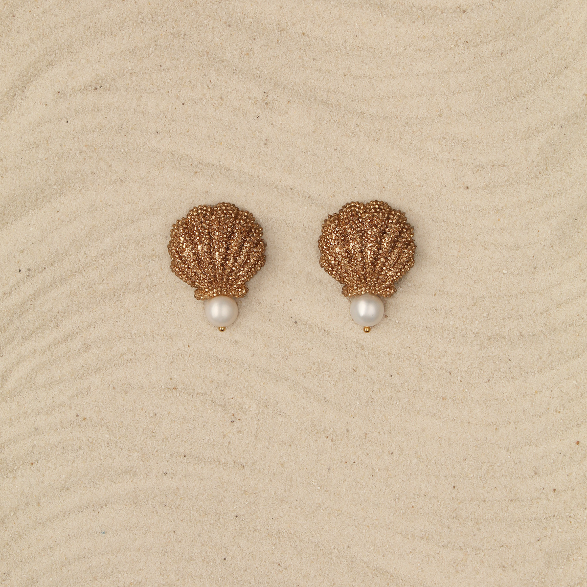Aretes mini Ostra Dorada