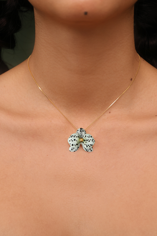 Collar Orquídea Celestina