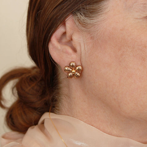 Aretes Flor de Fresita Dorada