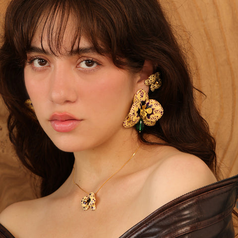 Earcuff mini Orquídea Roble