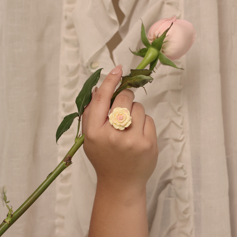 Anillo Rosita Crema