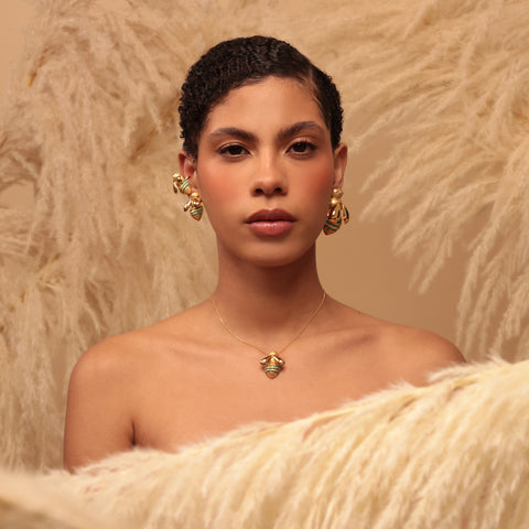 Collar Abejita Dorada