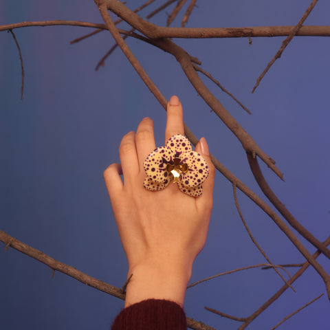 Anillo Orquídea Roble