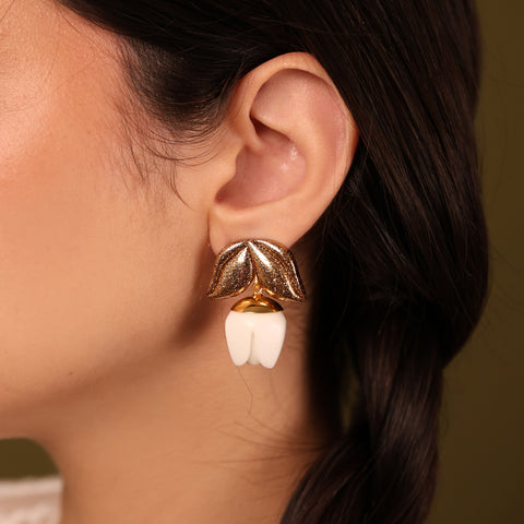 Aretes Tulipán Medianos Blancos
