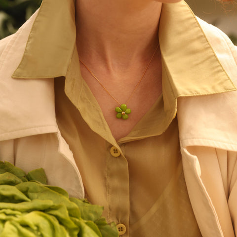 Collar Flor de Fresita Verde