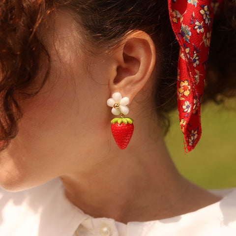Aretes Fresitas Rojas